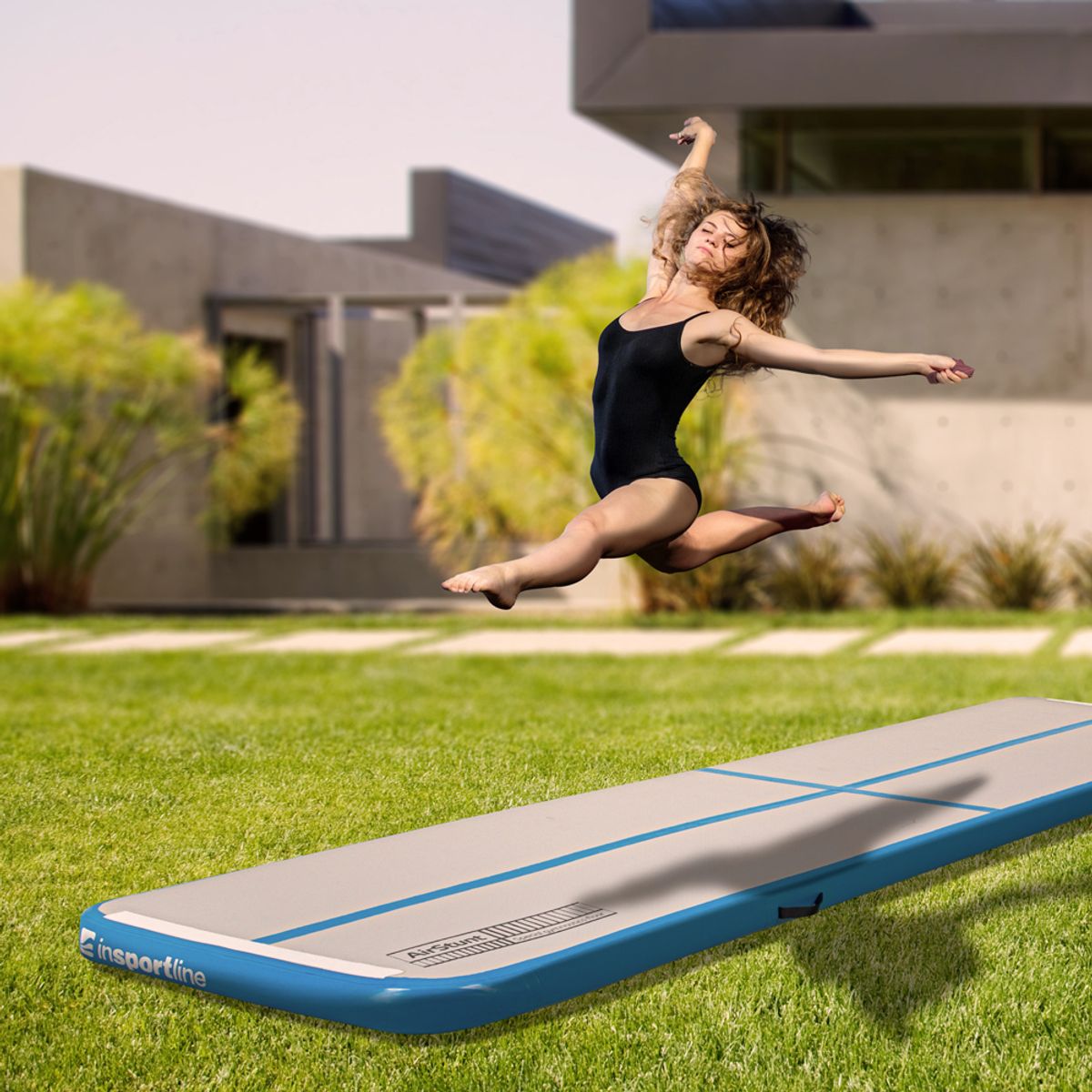inSPORTline Airstunt Airtrack 300 x 100 x 10 cm – Fleksibel treningsmatte for innendørs, utendørs og vann