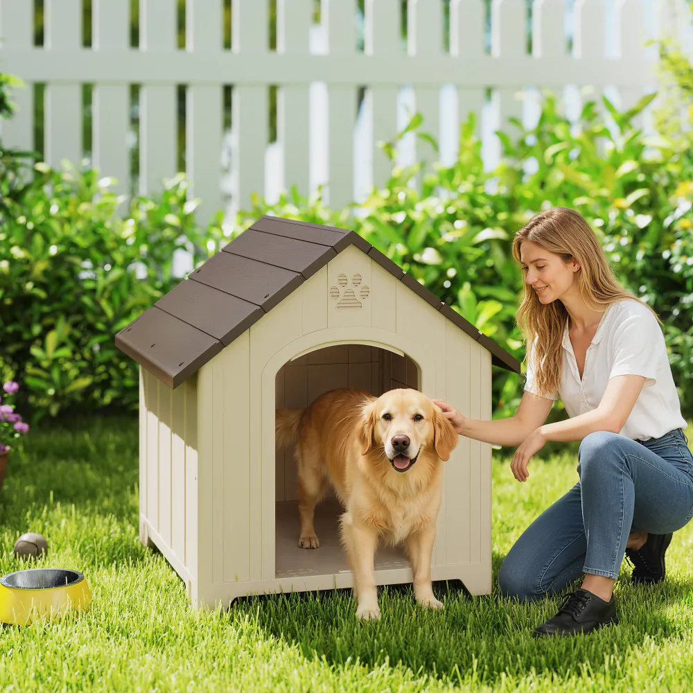 Værbestandig hundehus med hevet gulv – 88 × 79 cm